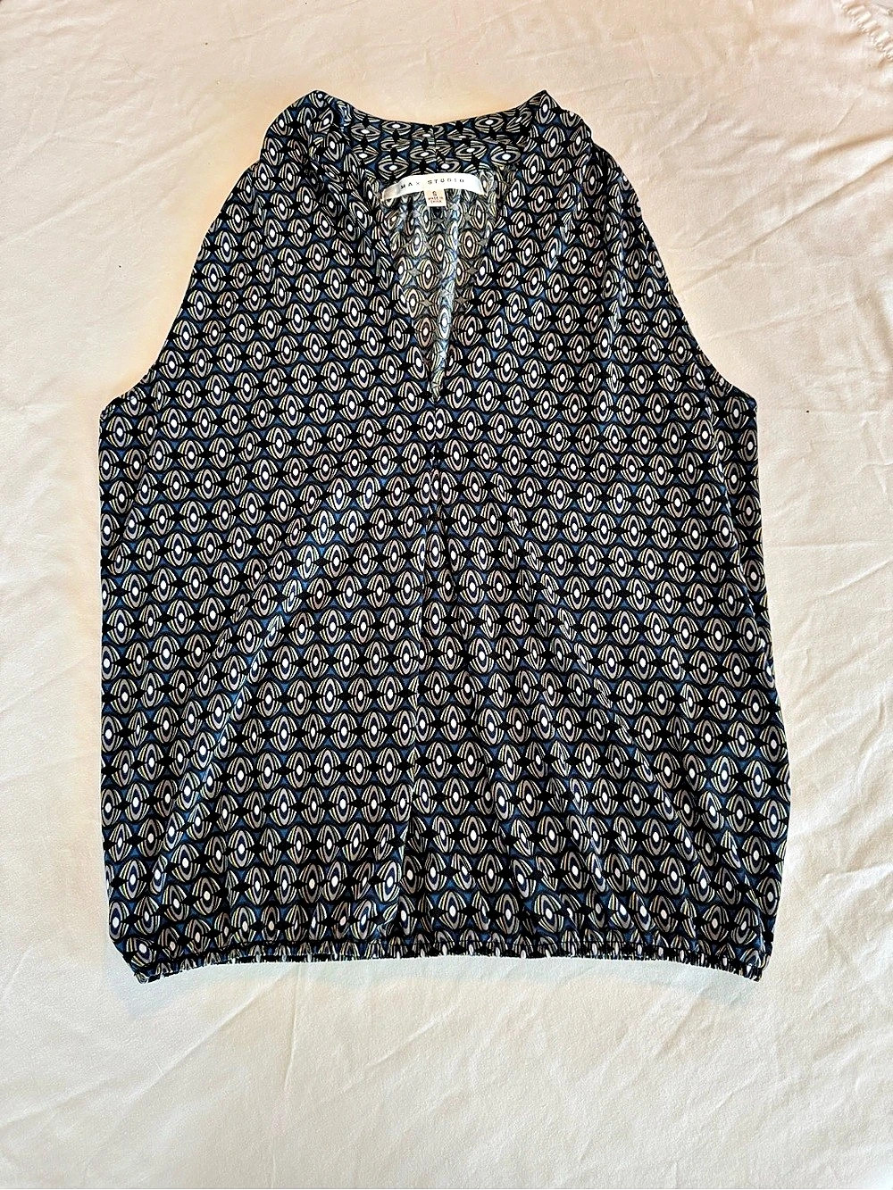Max Studio Geometric Sleeveless Top in Black & Blue Size Small